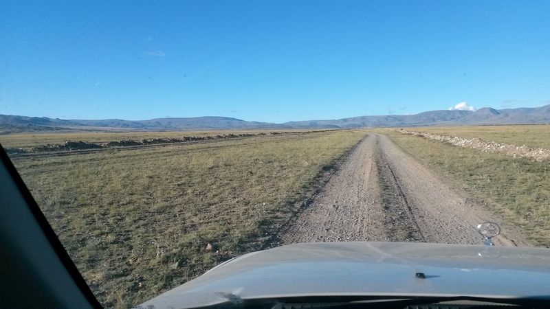 Монголия. Дорога от озера Ачит до Улангома. Mongolia. The road from Lake Achit to Ulangom.