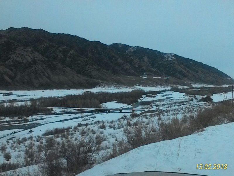 Дорога на озеро Кольсай. Река Чилик. The road to the lake Kolsai. The Chilik River.