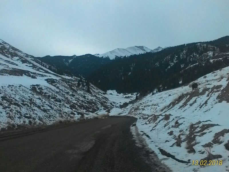 Дорога на озеро Кольсай. Участок дороги Жаланаш - Саты. The road to the lake Kolsai. The road from Zhalanash to Saty.