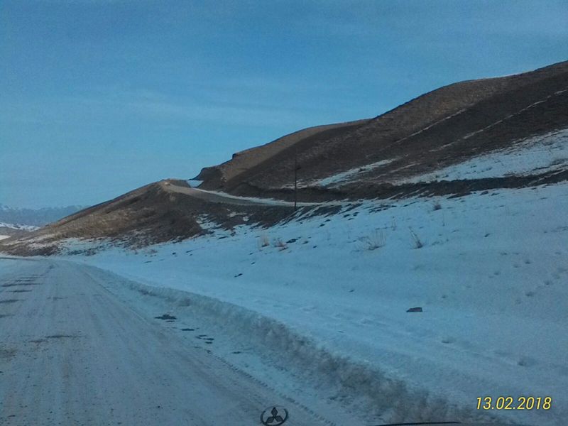 Дорога на озеро Кольсай. Участок дороги Жаланаш - Саты. The road to the lake Kolsai. The road from Zhalanash to Saty.