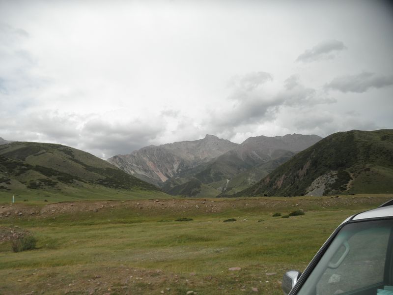 Киргизия. Долина реки Каркара. Kyrgyzstan. The valley of the river Karkara.