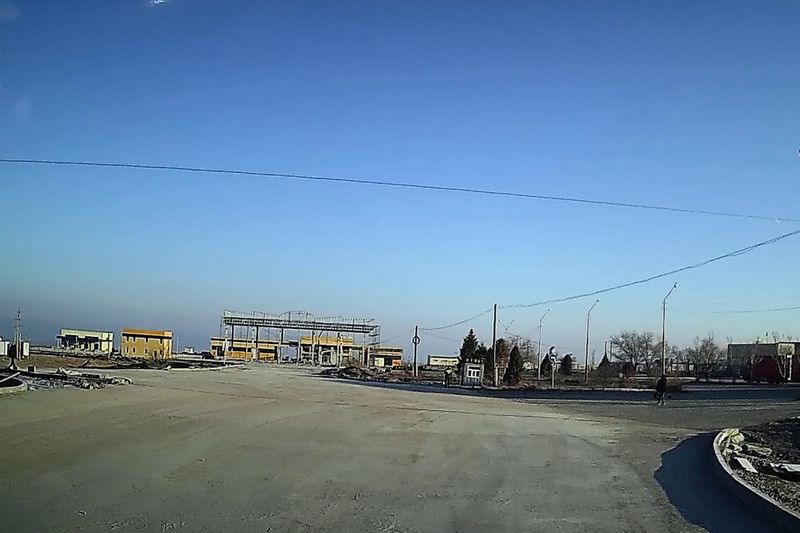 Казахстан. Озеро Тузколь и пик Хан-Тенгри. Дорога в Китай. Международный автомобильный пункт пропуска "Колжат/Дулата". Kazakhstan. Lake Tuzkol and Khan Tengri Peak. Road to China. International automobile checkpoint "Kolzhat/Dulata."